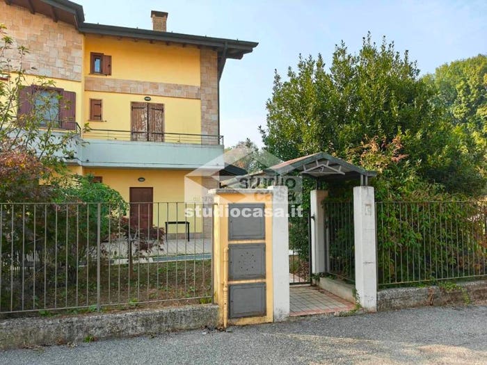 Casa trilocale in vendita in via XI SETTEMBRE, Centro, Casaletto Ceredano
