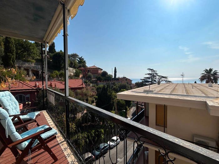 Appartamento quadrilocale in vendita in Via Cardellino, Collina Centrale Parco Fuor del Vento, Alassio
