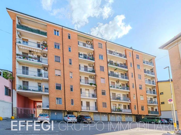 Appartamento trilocale in vendita in Via Vittorio Veneto, Centro, Vignate