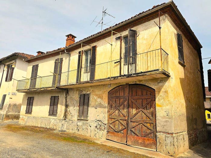 Casa con 6 locali in vendita in Corso Giuseppe Garibaldi, Centro, Bene Vagienna