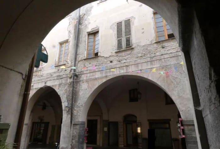 Appartamento con 5 locali in vendita in Corso Mario Ponzoni e, Centro, Pieve di Teco