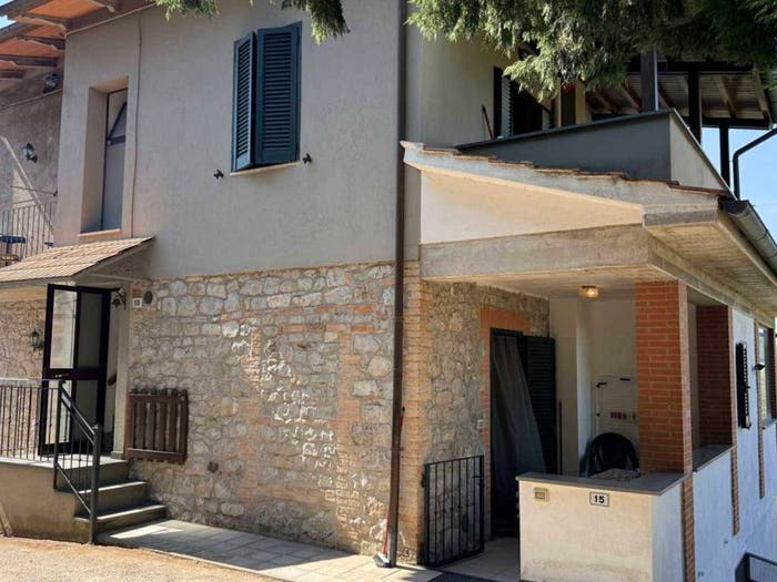 Appartamento quadrilocale in vendita in Via Giovanni XXIII, Fabro Scalo, Fabro