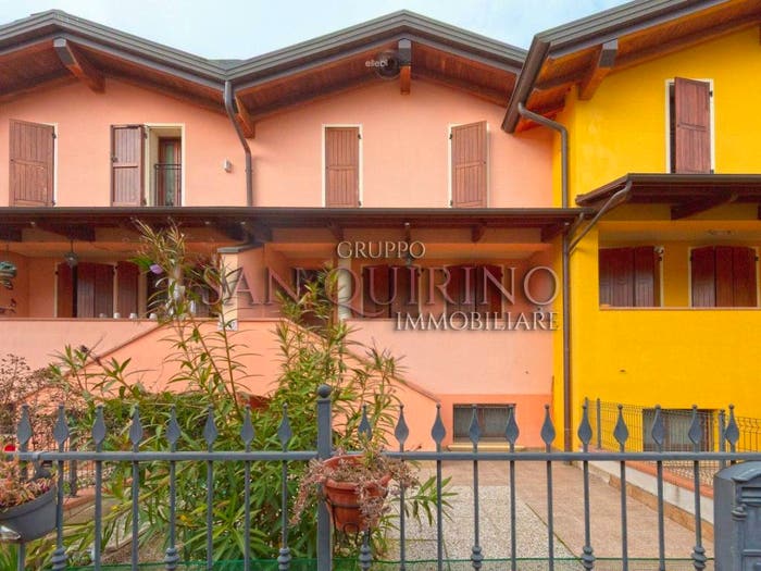 Casa quadrilocale in vendita in Via Loris Malgauzzi, Correggio