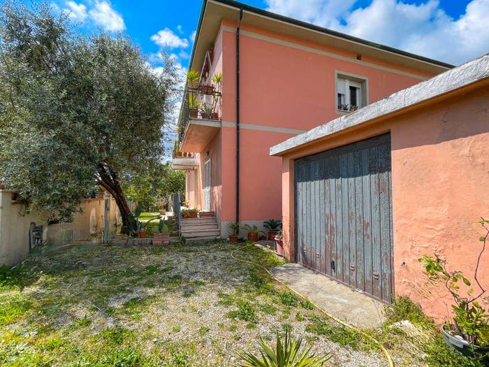 Casa con 5 locali in vendita in Via Livornese, La Vettola, Pisa
