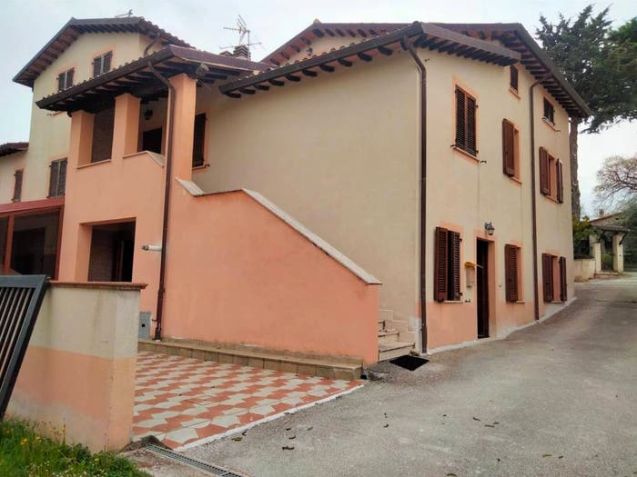 Casa con 6 locali in vendita in Località Colle, Nocera Umbra