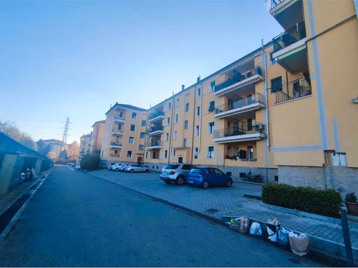 Appartamento trilocale in vendita in VIA CALABRIA, Cesano Maderno