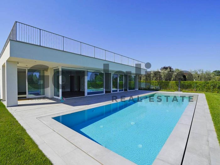 Casa con 6 locali in vendita in Via San Martino, Solarolo, Manerba del Garda