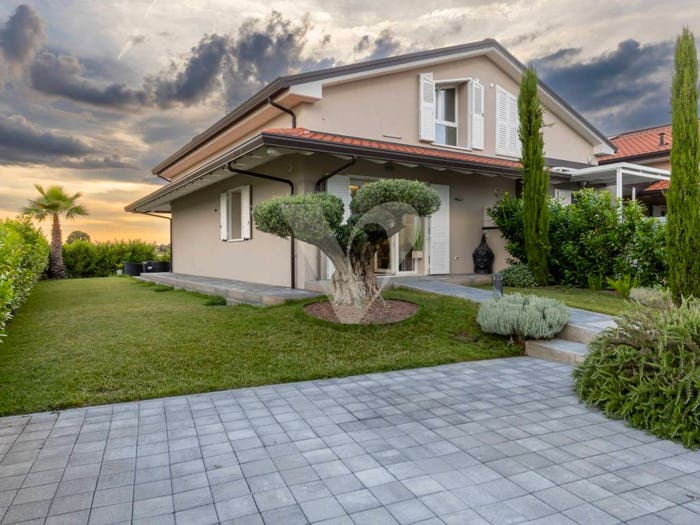 Casa quadrilocale in vendita in Castiglione Villa Inferno Montaletto, Cervia