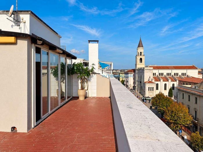 Casa con 5 locali in vendita in Viale D'Annunzio, Porta Nuova, Pescara