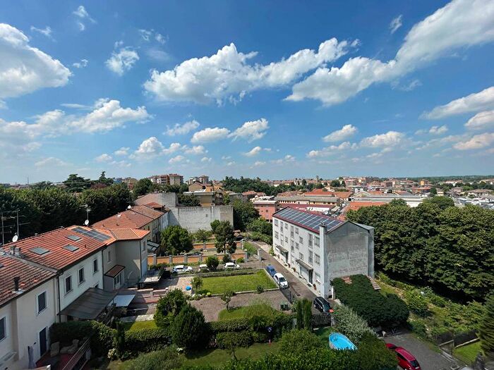Appartamento trilocale in vendita in Corso Giuseppe Mazzini, Braila Stazione, Lodi