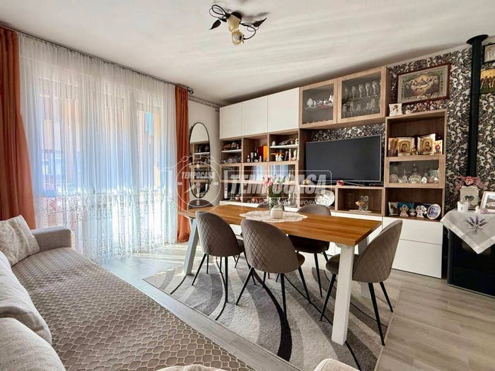 Appartamento trilocale in vendita in Via rosario, Centro, Casatenovo