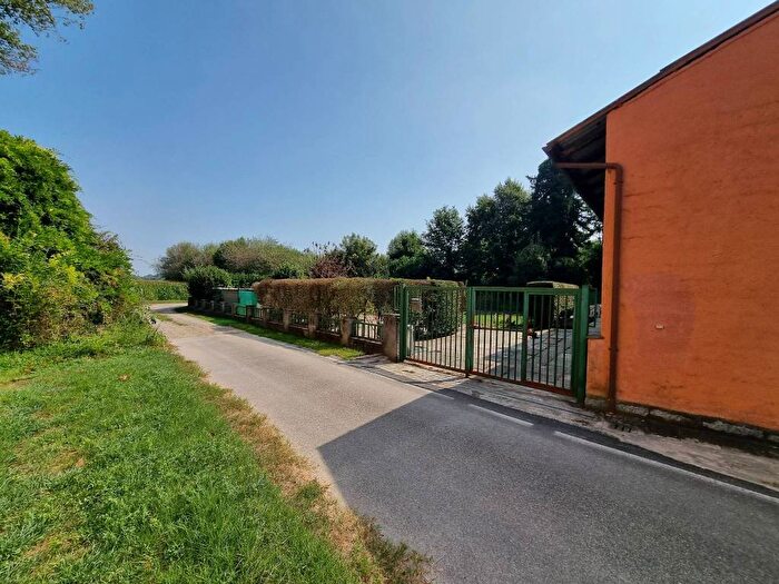 Casa con 6 locali in vendita in Strada della Rampa, Santo Stefano Lodigiano