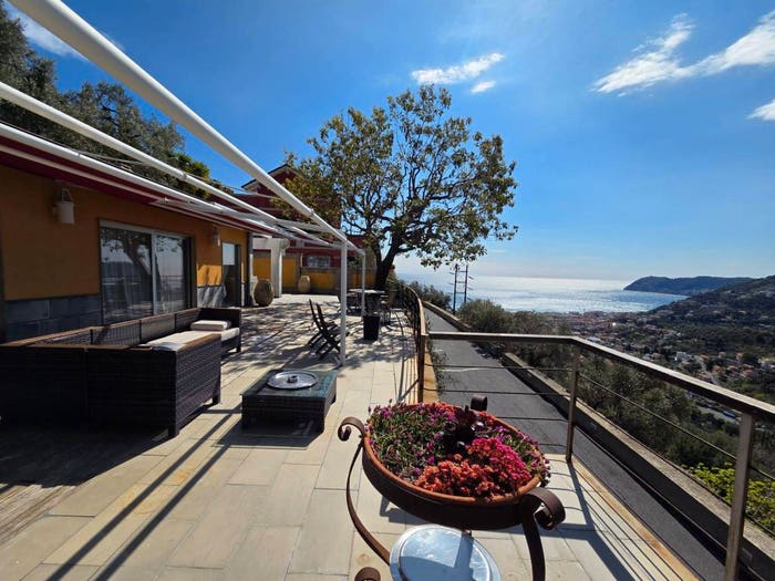 Casa con 5 locali in vendita in Centro, Alassio