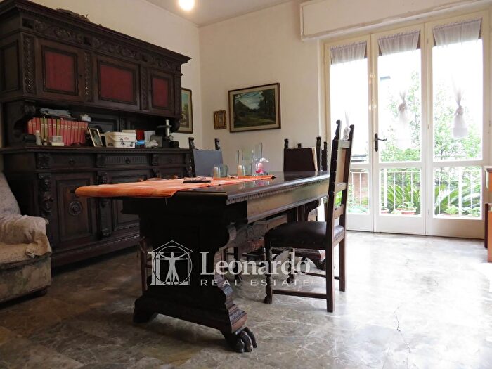 Casa con 7 locali in vendita in Via De Ambris, Viareggio