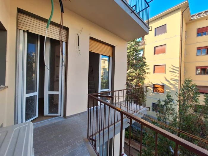 Appartamento con 6 locali in vendita in Viale Calatafimi, Campo di Marte, Firenze