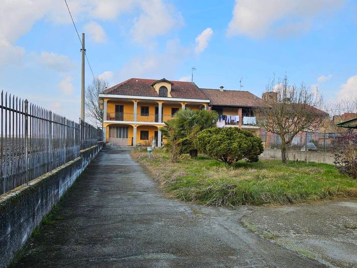 Casa con 6 locali in vendita in Strada Santa Maria, Santa Maria, Crescentino