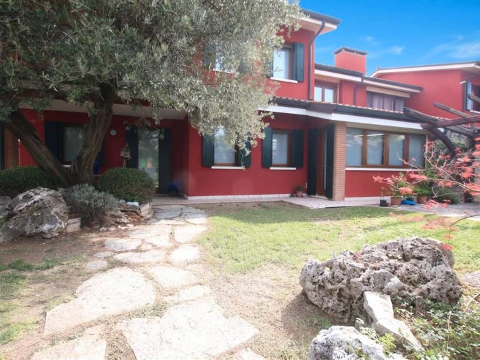 Casa con 6 locali in vendita in Via Giuseppe Verdi, Ponte Di Barbarano, Barbarano Mossano