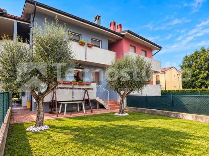 Casa quadrilocale in vendita in Via Martiri di Belfiore, Centro, Bonavigo