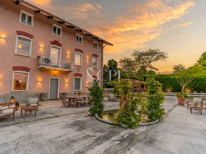 Casa con 6 locali in vendita in Centro, Poirino
