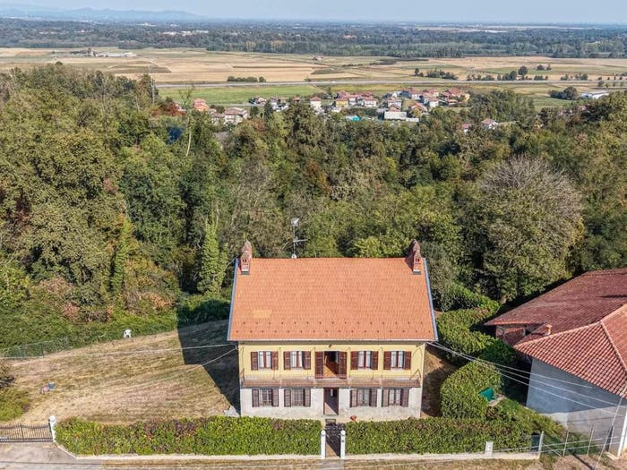 Casa con 6 locali in vendita in cantone piantino superiore, Mottalciata