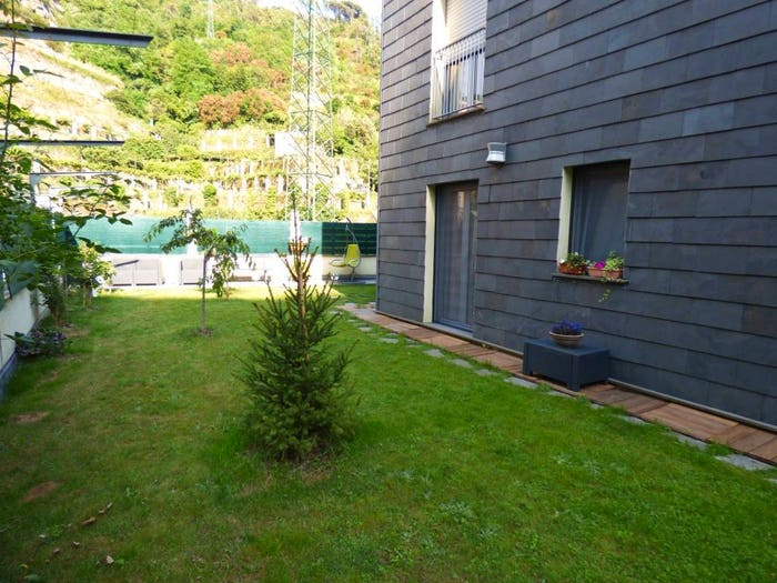 Appartamento trilocale in vendita in Via Varenna, Pegli, Genova