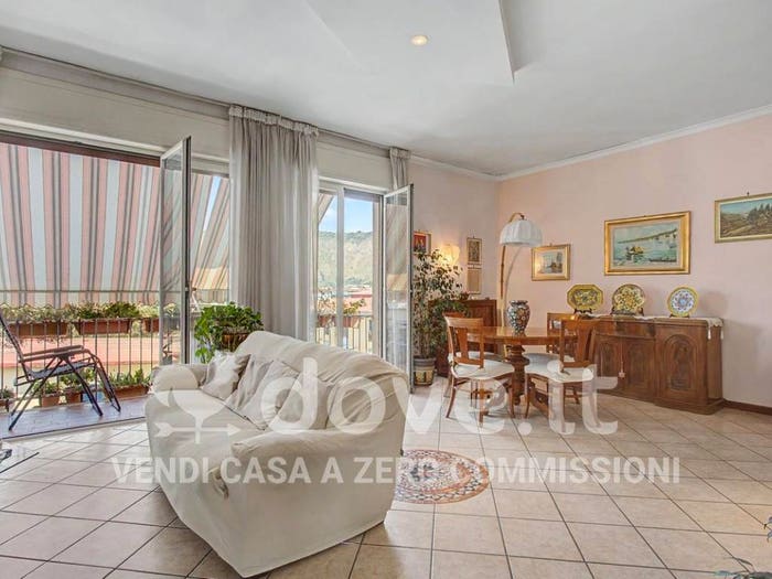 Appartamento quadrilocale in vendita in Via Piave, Soccavo, Napoli