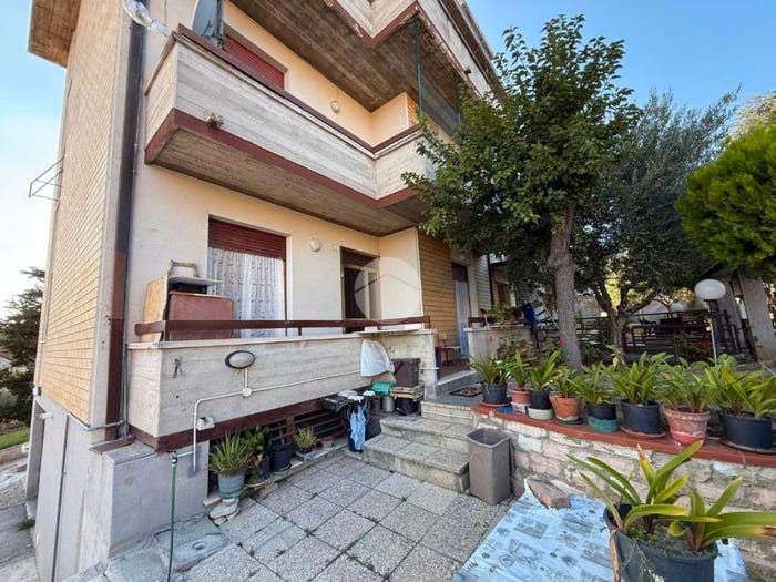 Appartamento quadrilocale in vendita in Via Ancona, Calcinelli, Colli al Metauro
