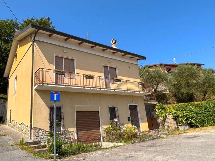 Casa con 5 locali in vendita in Via Giuseppe Di Vittorio, Castiglion Fosco, Piegaro