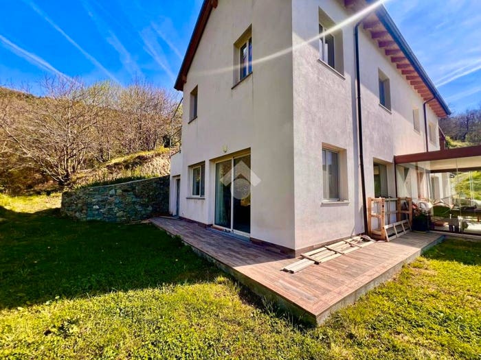 Casa con 6 locali in vendita in Località cascina Giarrutte, Feglino, Orco Feglino
