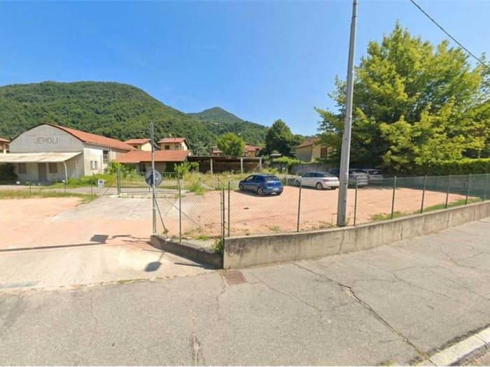 Casa con 6 locali in vendita in Via Battaglia San Martino, Centro, Cuveglio