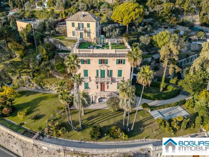 Appartamento con 6 locali in vendita in Viale Dei Pini, Centro, Pieve Ligure