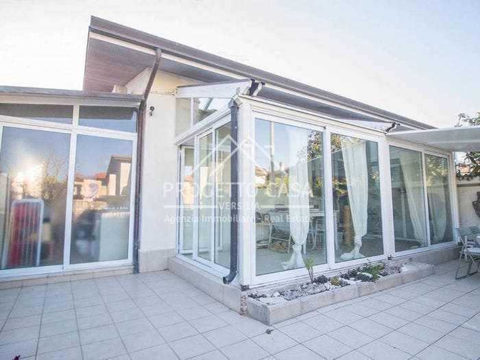Casa quadrilocale in vendita in Via Sidney Costantino Sonnino, Torre del Lago, Viareggio