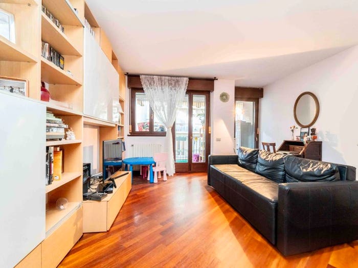 Appartamento trilocale in vendita in Via Alfonso Capecelatro, San Siro, Milano