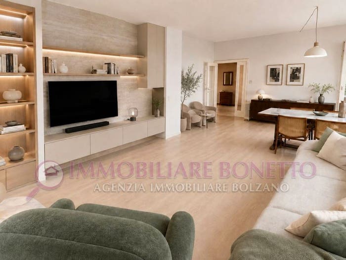 Appartamento quadrilocale in vendita in Via Armando Diaz, Gries San Quirino, Bolzano