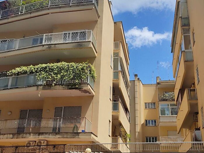Appartamento con 6 locali in vendita in Via Attilio Friggeri, Balduina, Roma