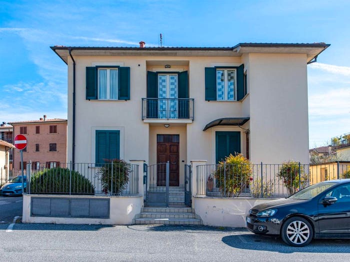 Casa con 6 locali in vendita in Via Celestino Rosatelli, Rieti
