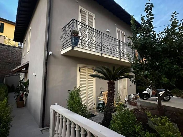 Casa con 6 locali in vendita in Via Novembre, Centro, Bordighera