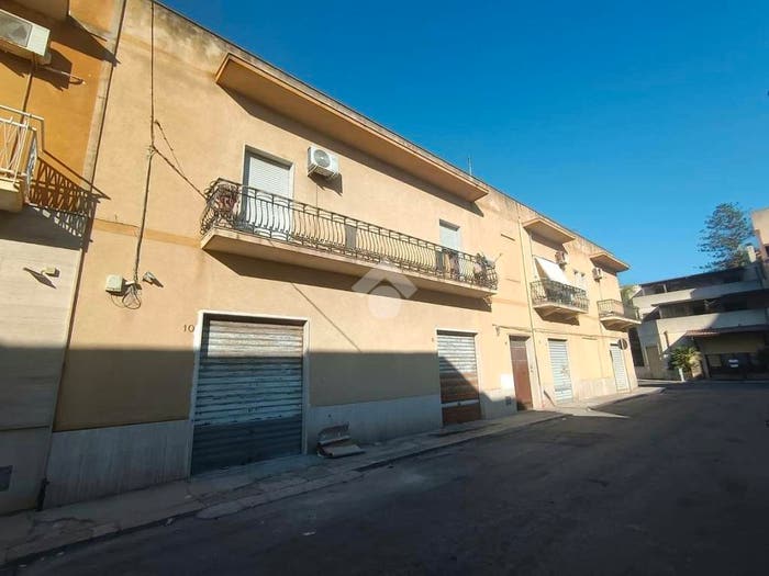 Appartamento quadrilocale in vendita in Via Verona, Casa Santa, Erice