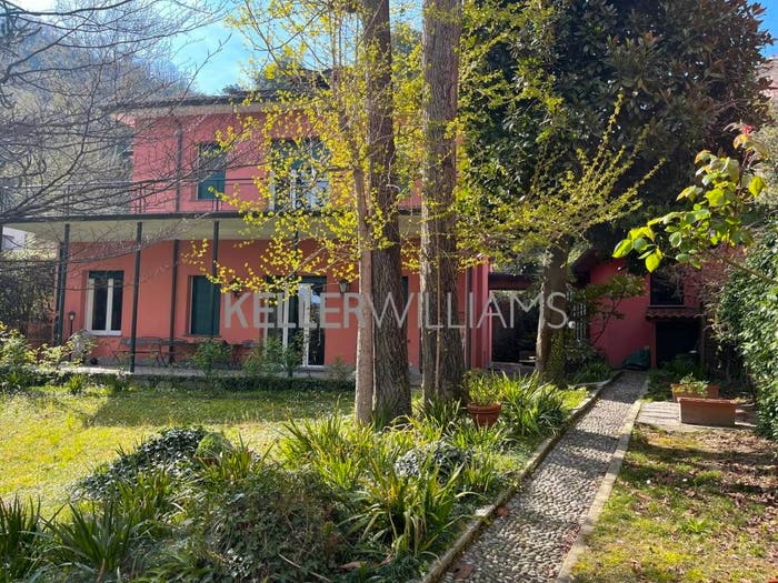 Casa con 6 locali in vendita in Via Bellinzona, Villa Olmo, Como