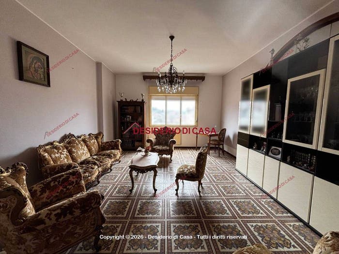 Appartamento con 5 locali in vendita in Via Giuseppe Garibaldi, Centro, Barcellona Pozzo di Gotto