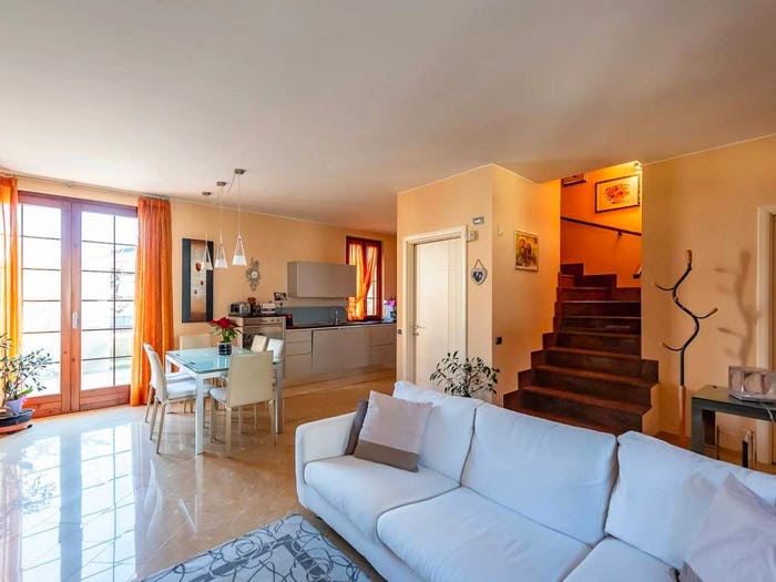 Casa quadrilocale in vendita in Via Roma c, Centro, Garbagnate Milanese