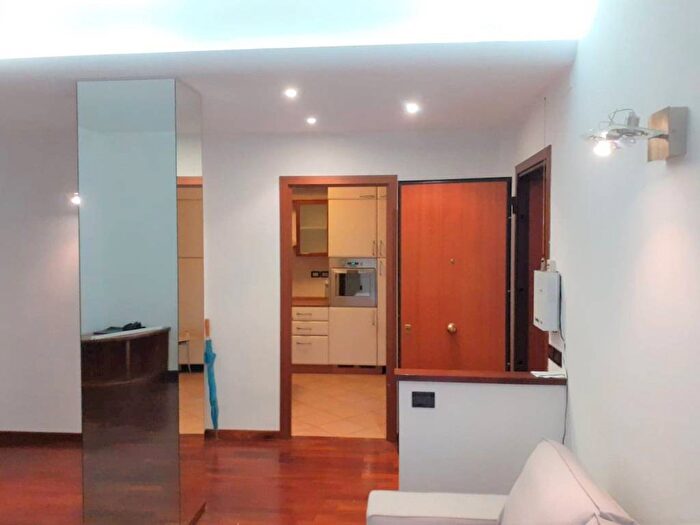 Appartamento trilocale in vendita in Cavour, Ancona