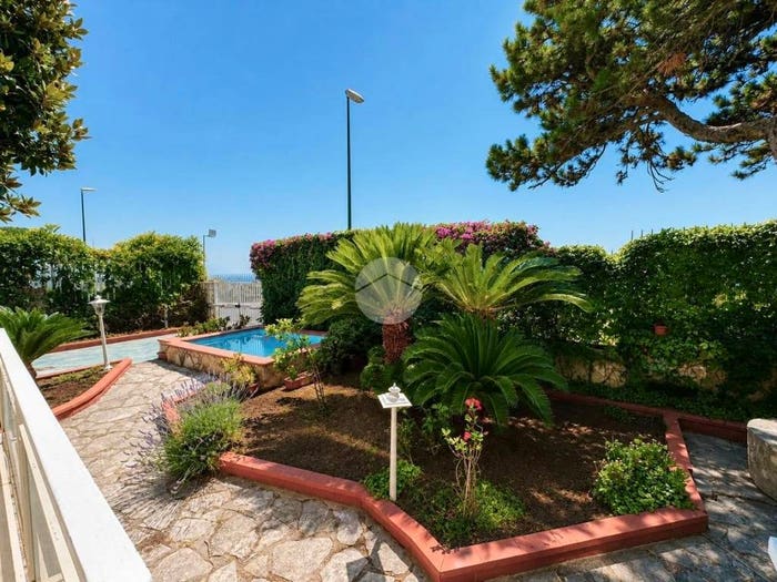 Appartamento con 6 locali in vendita in Via Scipione Capece, Posillipo, Napoli