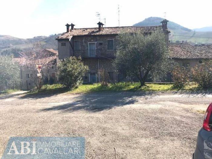 Casa con 6 locali in vendita in Castellina, Brisighella