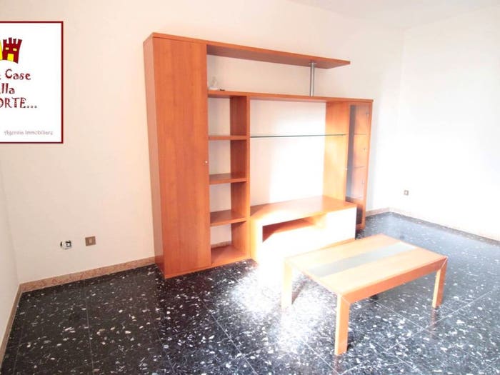 Appartamento quadrilocale in vendita in Via Gennari, Cento Paese, Cento