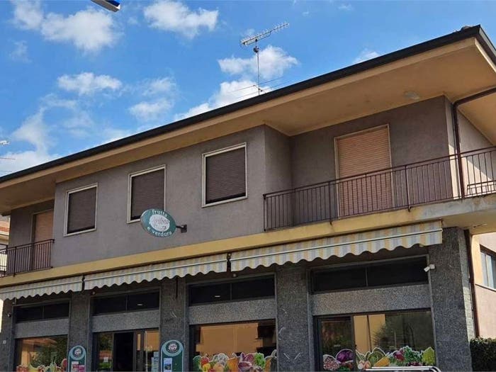 Casa con 6 locali in vendita in VIA GIACOMO MATTEOTTI, Centro, Borgomanero