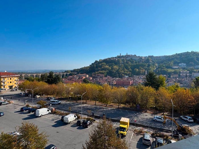 Appartamento trilocale in vendita in Piazza Monteregale, Altipiano, Mondovì
