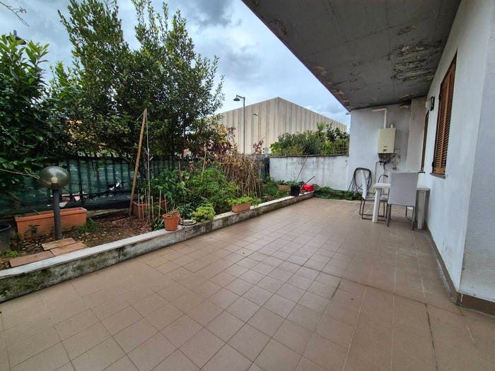 Appartamento bilocale in affitto in Via Guglielmo Marconi, Centro, Pescia