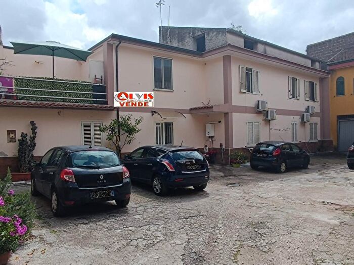 Appartamento quadrilocale in vendita in Via F Iodice, Portico Di Caserta
