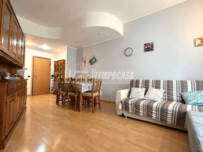 Appartamento trilocale in vendita in Via Mottarone, Centro, Arona